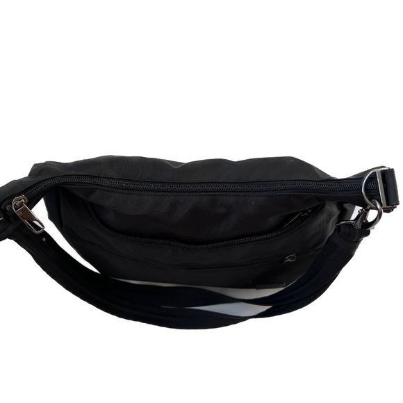 Tracker Anti Theft Crossbody Bag Travel Black 12" x 10" x 4.5 RFID slot - Picture 3 of 9